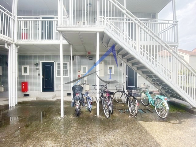 ウイングRのエントランス|エントランスです。