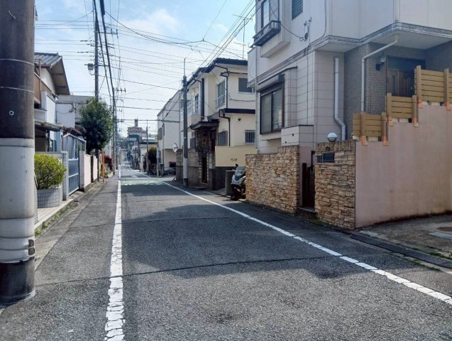 目黒区八雲　建築条件なし売地八雲の前面道路含む現地写真