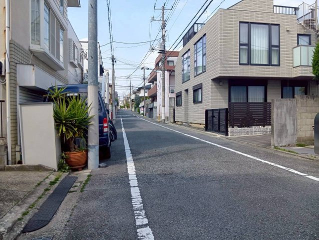 目黒区八雲　建築条件なし売地八雲の前面道路含む現地写真