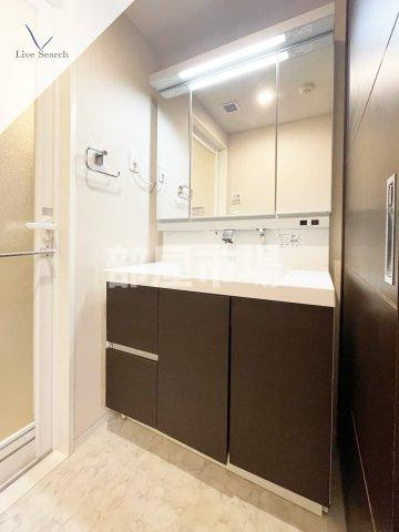 グラントレゾール駒形の洗面所