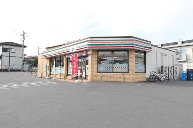 アベニールⅢの外観|セブンイレブン守谷本町店