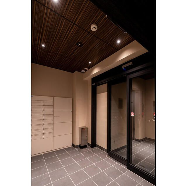 ラ・ヴィータ新御徒町のロビー|メールボックス・宅配ボックス