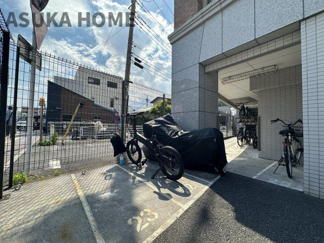 リブゼ横浜アクアガーデンの駐輪場|整理された使いやすい駐輪場です。