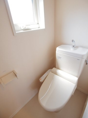 【トイレ】 | メゾン・アキヤマ | 落ち着いた色調のトイレです