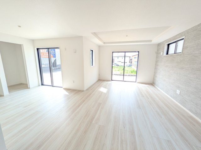 取手市戸頭　17期　新築戸建て　2号棟の居間・リビング