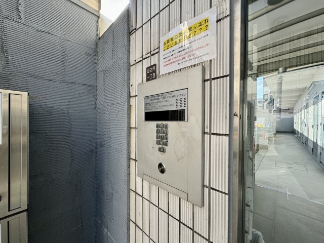 サンハイツ山之内のエントランス