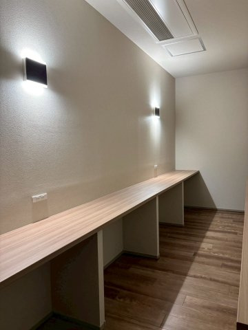 芦屋親王塚パークマンションの居間・リビング|夜間