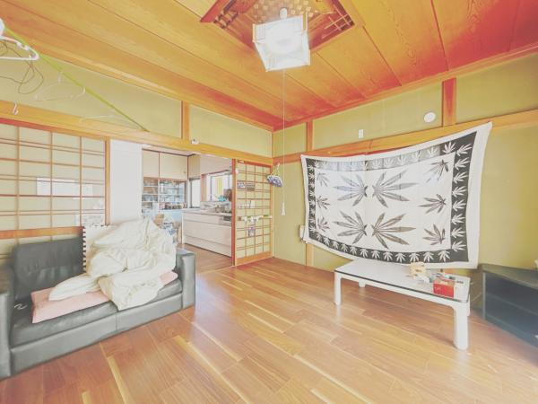 富士宮市山本の中古一戸建|1階8帖洋室 