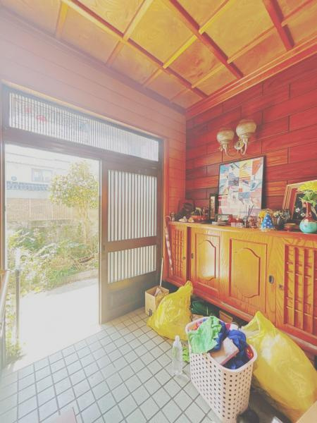 富士宮市山本の中古一戸建|玄関別角度 