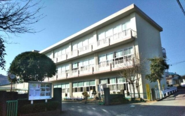 富士宮市外神の中古一戸建|富士宮市立富丘小学校まで1,344m 