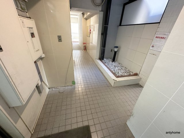 ヴィラウエスト難波　仲介手数料無料のロビー