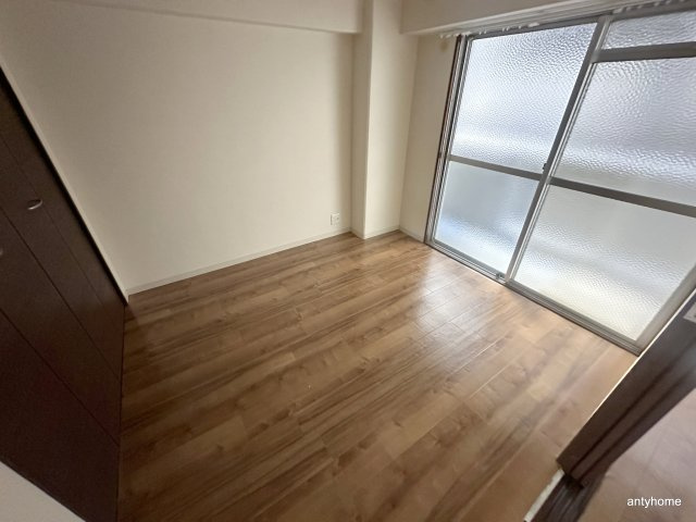 ヴィラウエスト難波　仲介手数料無料の寝室