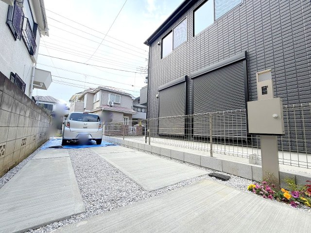 立川市柏町3丁目全1棟　新築戸建の駐車場
