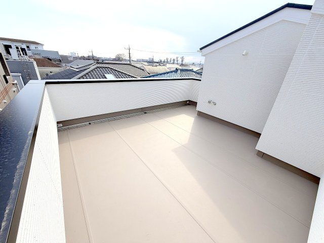 立川市柏町3丁目全1棟　新築戸建のバルコニー