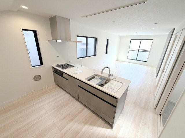 立川市柏町3丁目全1棟　新築戸建のキッチン