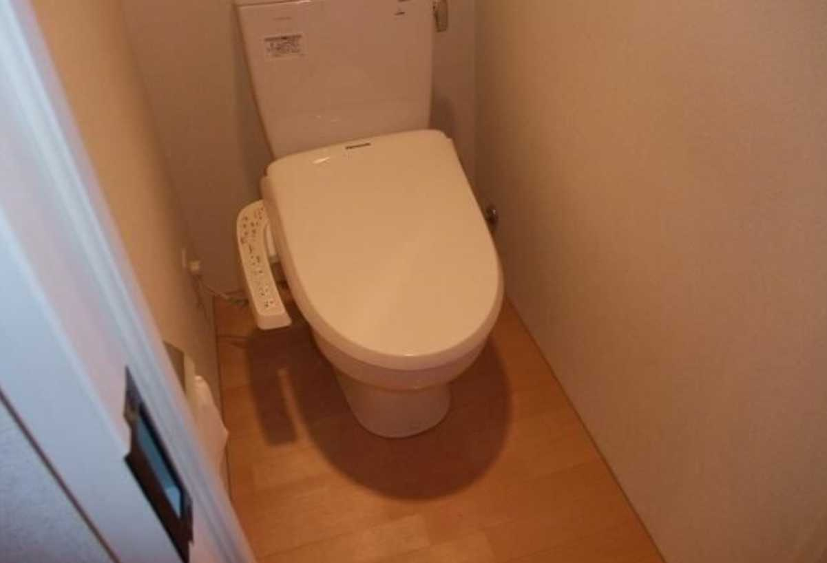 Branche用賀　礼金0　メゾネット　角部屋のトイレ