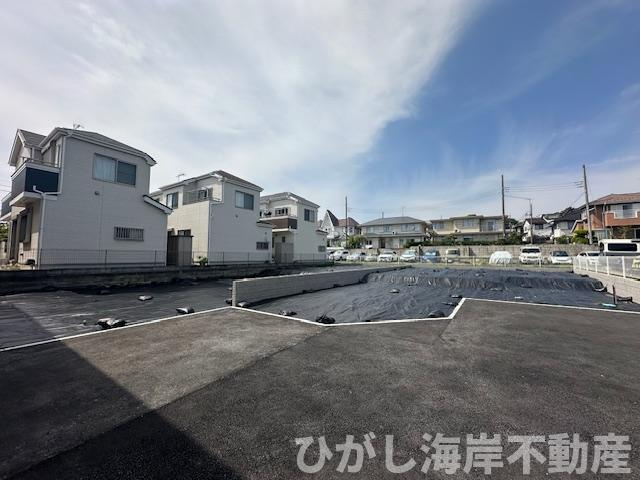 藤沢市鵠沼桜が岡１丁目　売地　全２区画の前面道路含む現地写真|現地外観