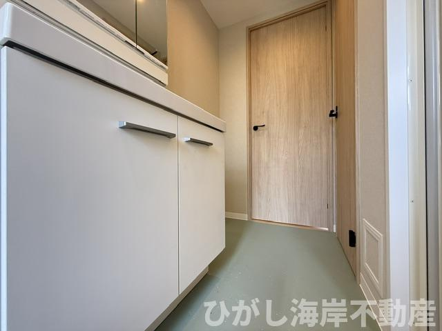 湘南小糸第一住宅１号棟の脱衣所|新規リフォーム完了！　脱衣スペース