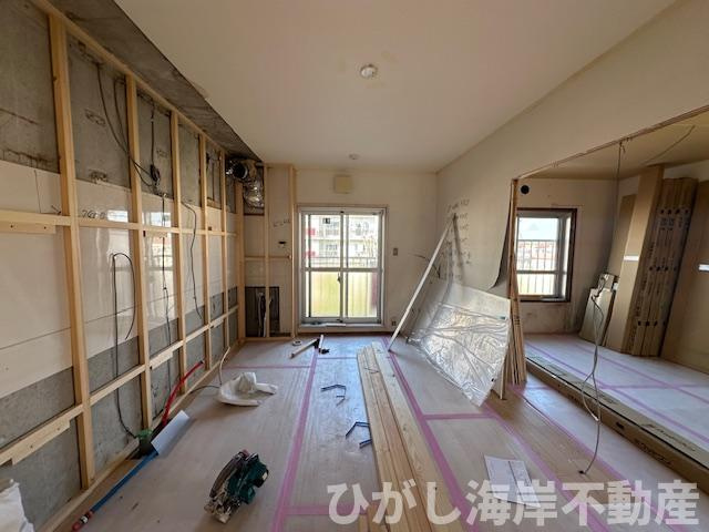 湘南小糸第一住宅１号棟のキッチン|4月2日撮影　新規リフォーム中　キッチンスペース