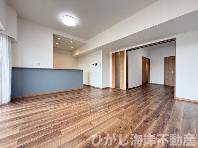 ビッグヴァングランヴァーグ茅ヶ崎の居間・リビング|新規リフォーム完了！　16.8帖　LDK