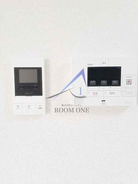 オルフェ門仲のセキュリティ|モニター付きインターホンです。