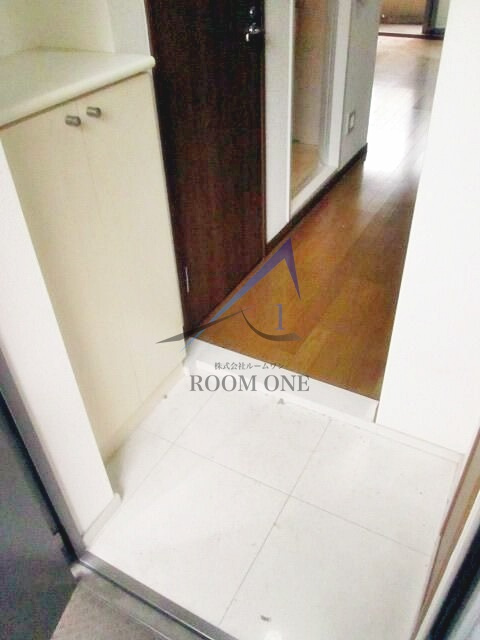 アゼリアヒルハイツの玄関|玄関です。