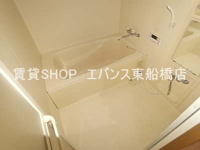 【浴室】 | グローバルジョイ弐番館 | 落ち着いた空間のお風呂です