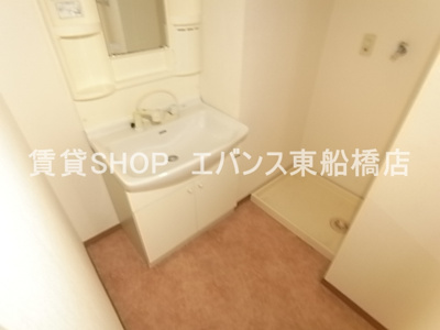 【洗面所】 | グローバルジョイ弐番館 | 脱衣スペースもあります