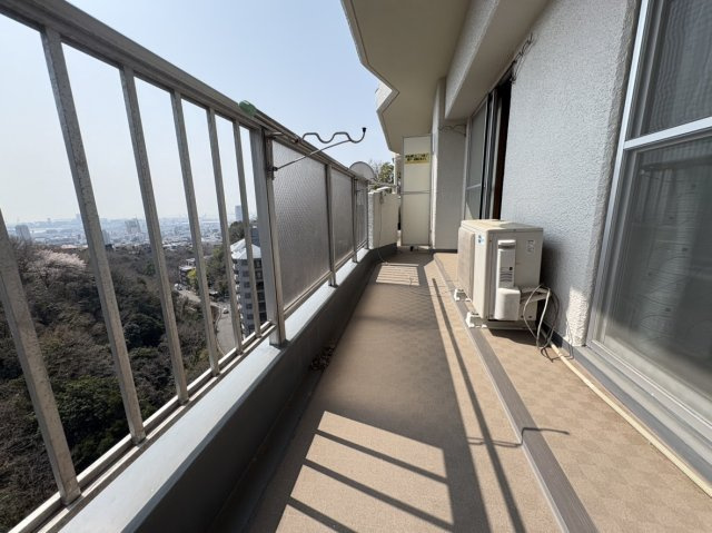 マンション住吉川のバルコニー|約8㎡のバルコニーです。
