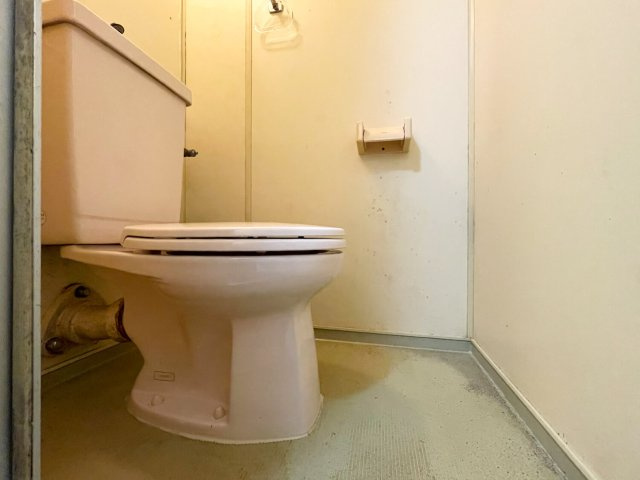 マンション住吉川のトイレ|リフォームのご相談もお気軽にご相談くださいませ。