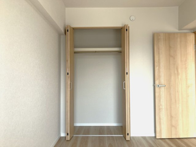 【収納】 | サンセレクト稲積公園Ⅱ | 6.1帖洋室クローゼット