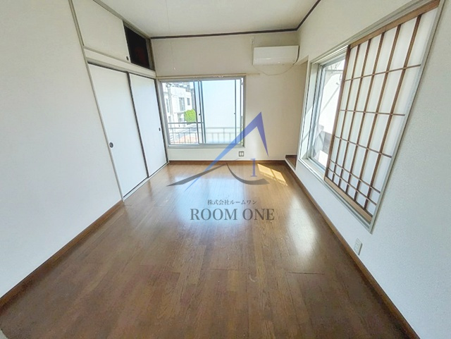 勝山アパートの居間・リビング|洋室のお部屋です。