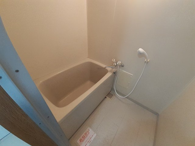 サンビレッヂの浴室|きれいなお風呂です