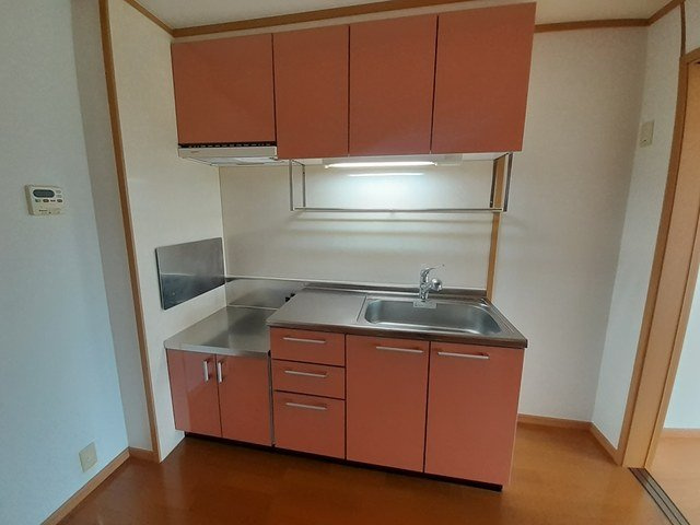 フォレスト　ピアＢのキッチン|コンパクトなキッチンで掃除もラクラク