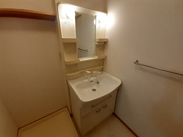 フォレスト　ピアＢの洗面所|脱衣スペースもあります