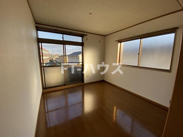 メゾンナカムラⅤの寝室