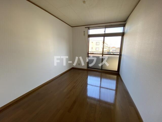 メゾンナカムラⅤの寝室