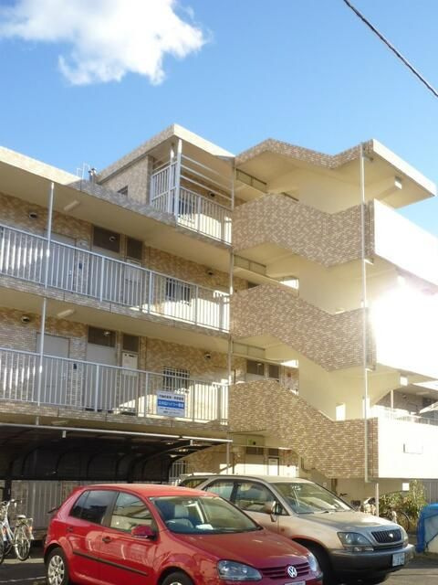 上の山ハイツ壱番館の外観