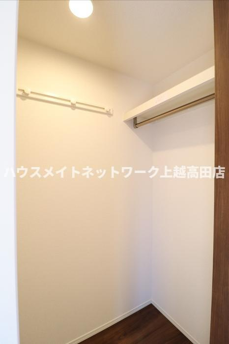 ファースト・ハイツ 八幡の収納|ウォークインクローゼット