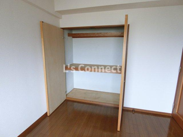 【設備】 | グリーンリーフ泉 | 各部屋に収納付きです。
