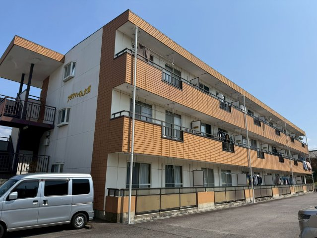 三島市　二棟一括アパートの外観