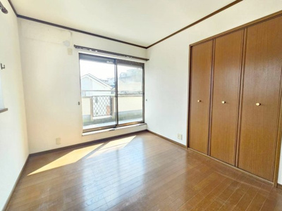 【洋室】 | 川西市緑が丘1丁目　中古戸建 | 6.5帖の洋室