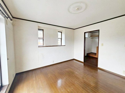 【洋室】 | 川西市緑が丘1丁目　中古戸建