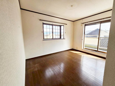 【洋室】 | 川西市緑が丘1丁目　中古戸建 | 6.5帖の洋室