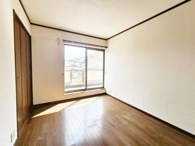 【洋室】 | 川西市緑が丘1丁目　中古戸建