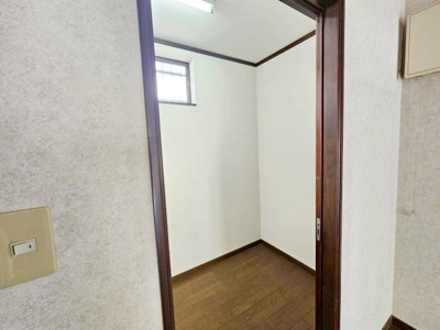 【収納】 | 川西市緑が丘1丁目　中古戸建