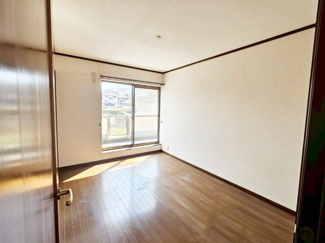 【洋室】 | 川西市緑が丘1丁目　中古戸建