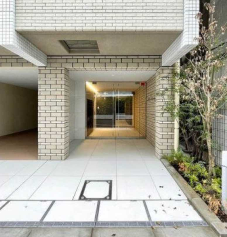 グランフラット桜新町　築浅　ネット無料　ペット相談のエントランス