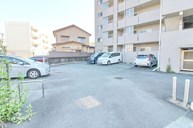 パルク　ド　スリジェの駐車場