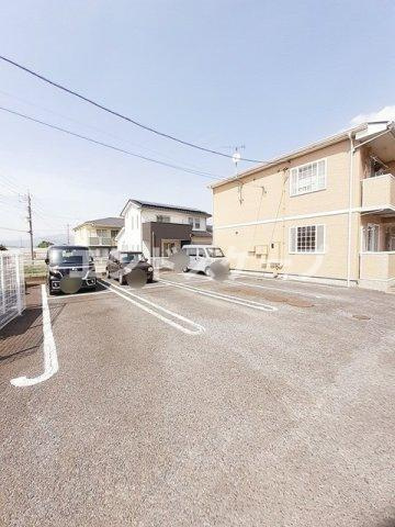 シンフォニーの駐車場|高崎、前橋のお部屋探しはエンドスケープまで！お客様の理想お聞かせ下さい♪